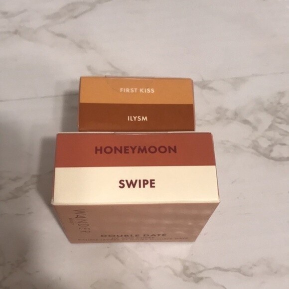 Wander double date lip and cheek , and eyeshadow duo make up beauty bundle - Picture 3 of 8